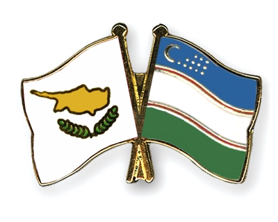 Fahnen Pins Zypern Usbekistan