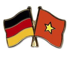 Crossed Flag Pins: Germany-Vietnam