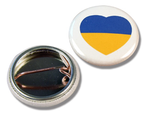 Buttons: Ukraine Heart