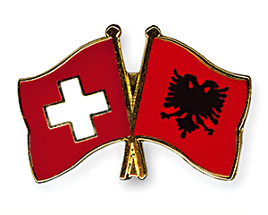 Crossed Flag Pins: Switzerland-Albania