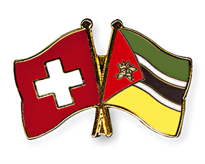 Freundschaftspins: Schweiz-Mosambik