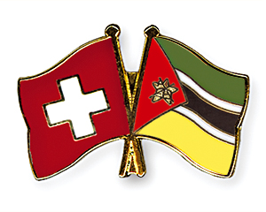 Crossed Flag Pins: Switzerland-Mozambique