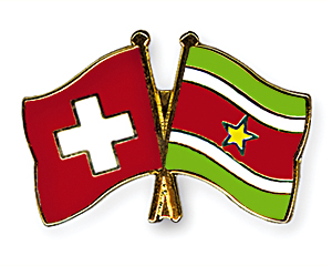 Crossed Flag Pins: Switzerland-Suriname